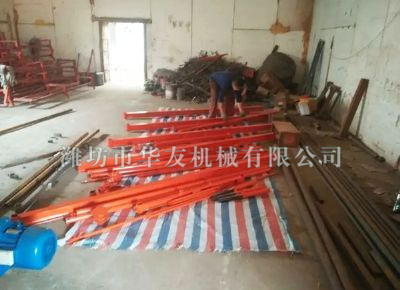 點擊查看詳細信息<br>標題：華友機械直滑式吊運機發(fā)貨現(xiàn)場 閱讀次數(shù)：6904